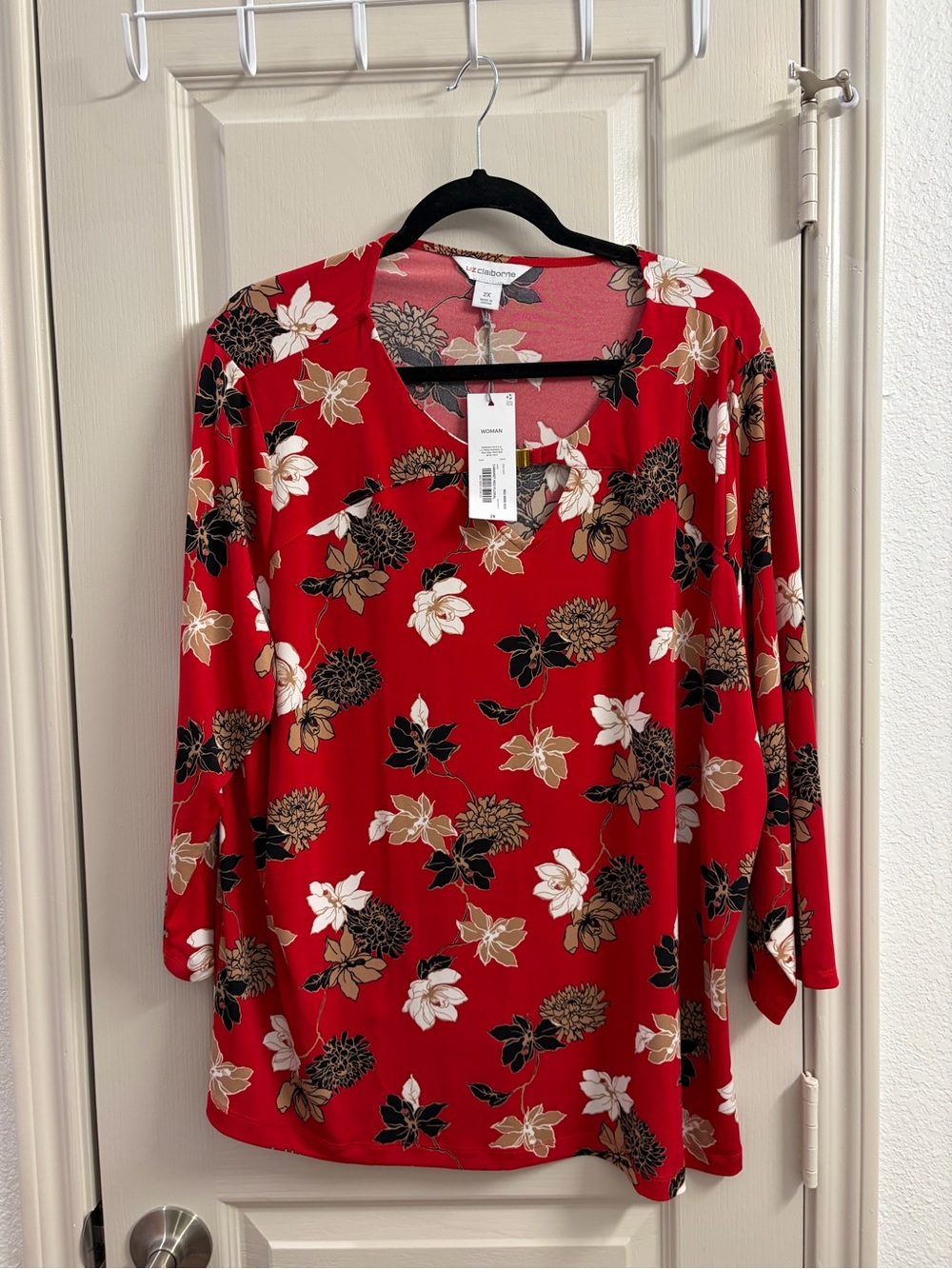 Liz Claiborne Red Floral V-Neck Tunic Top